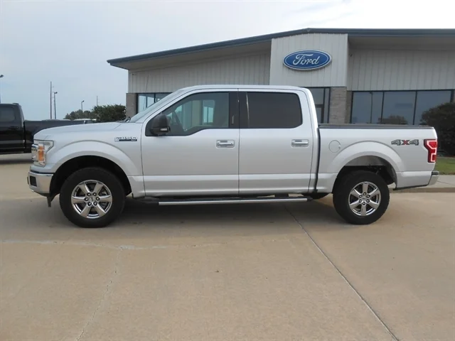 Used 2019 Silver FORD XLT image 2