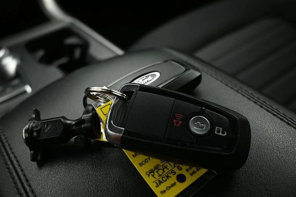 Used 2023 Black Metallic Ford SE image 29