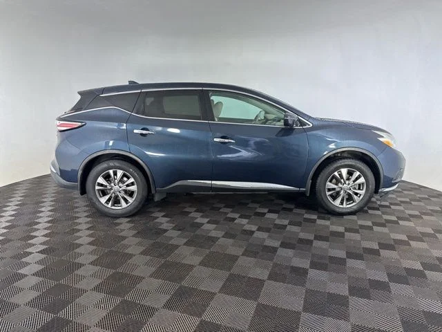 Used 2017 Blue Nissan S image 4