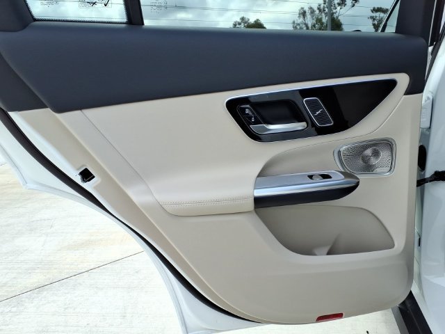 New 2027 White Mercedes-Benz GLC 300 image 17