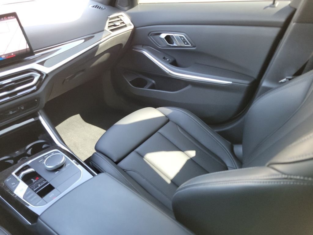 Used 2023 White BMW 330i xDrive image 18