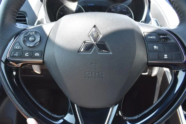 Used 2025 Silver Mitsubishi SEL image 20