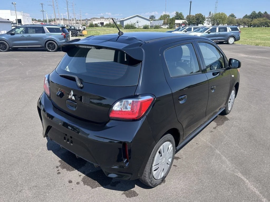 Used 2024  Mitsubishi ES image 4