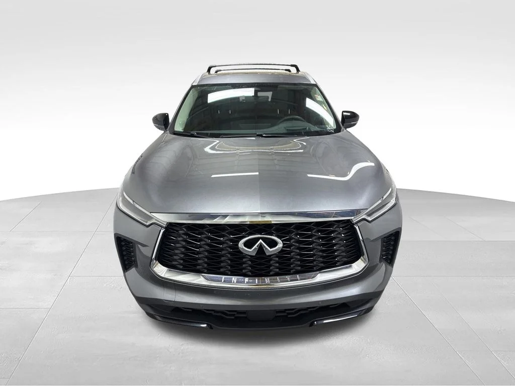 Used 2023 Gray INFINITI LUXE image 3