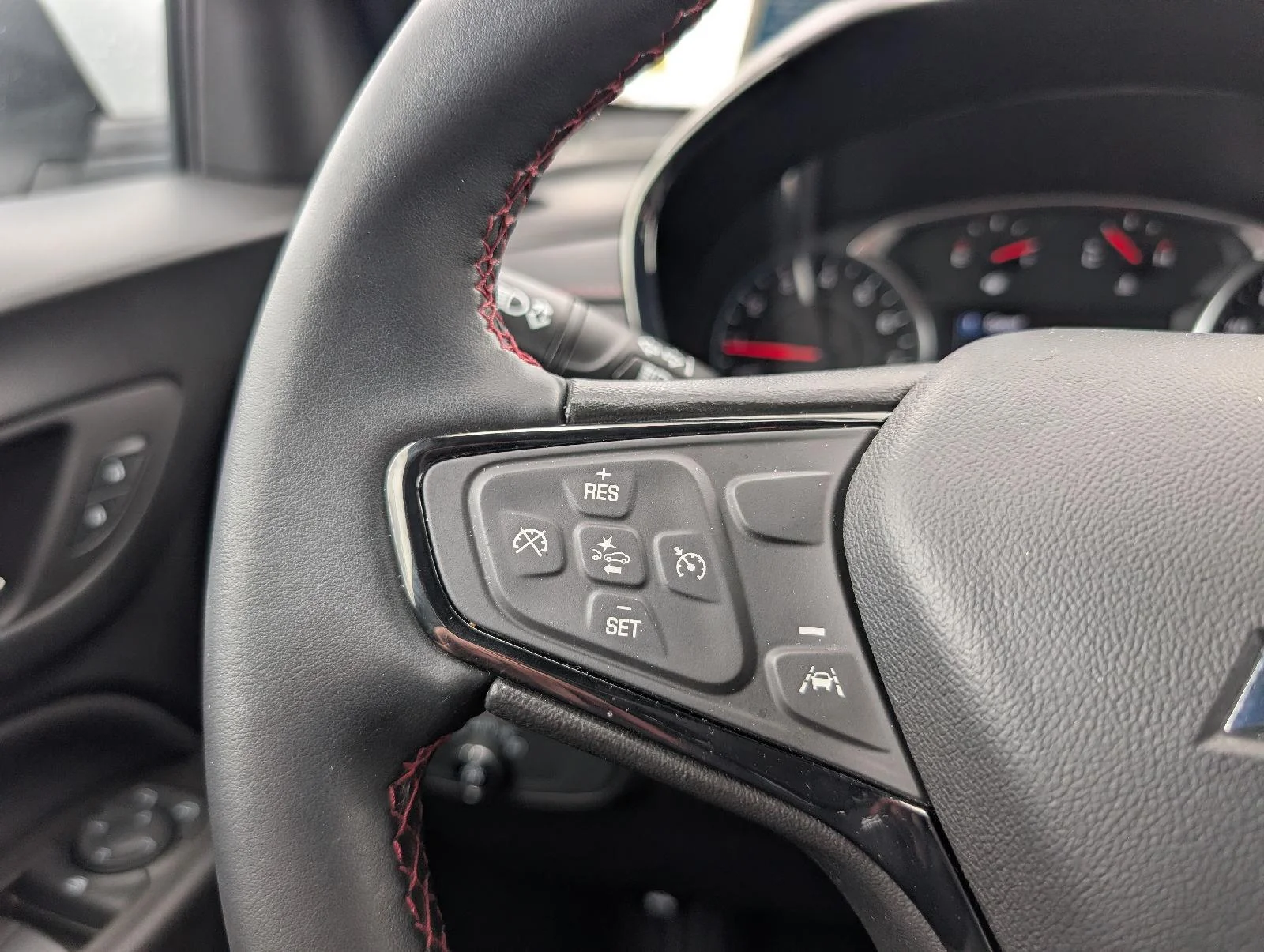 Used 2023 Summit White Chevrolet RS image 11