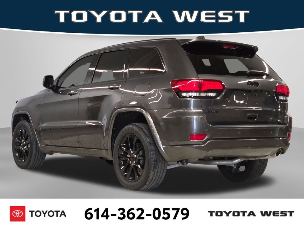 Used 2021 Gray Jeep Laredo X image 9