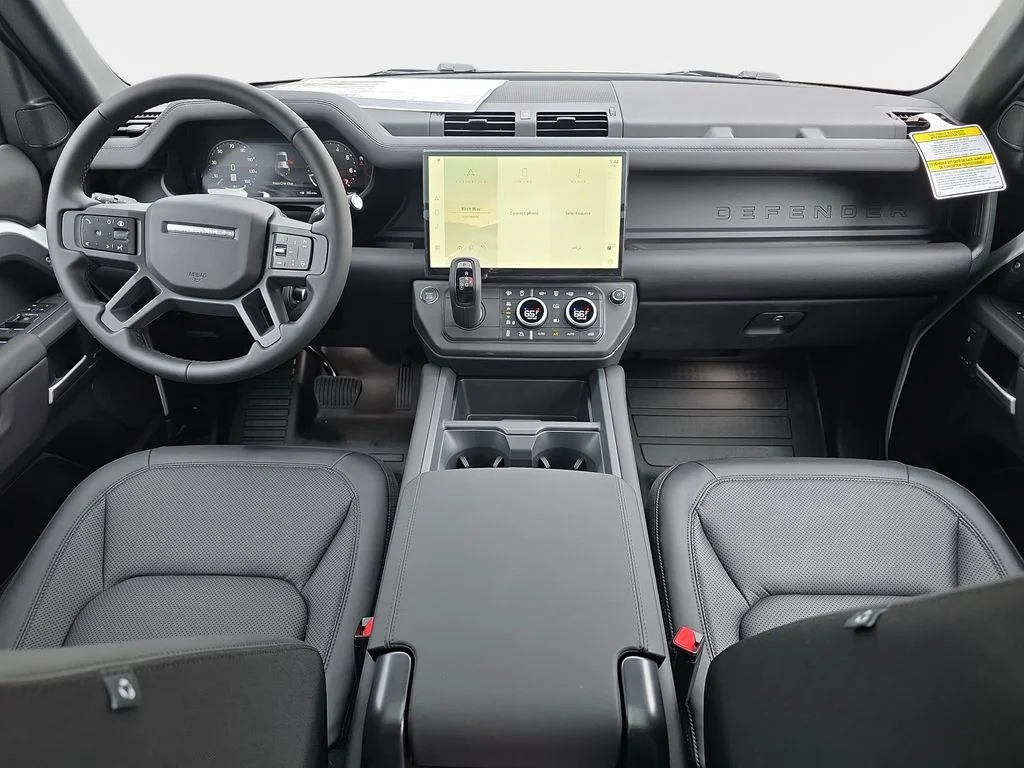 New 2026 Fuji White LAND ROVER S image 9