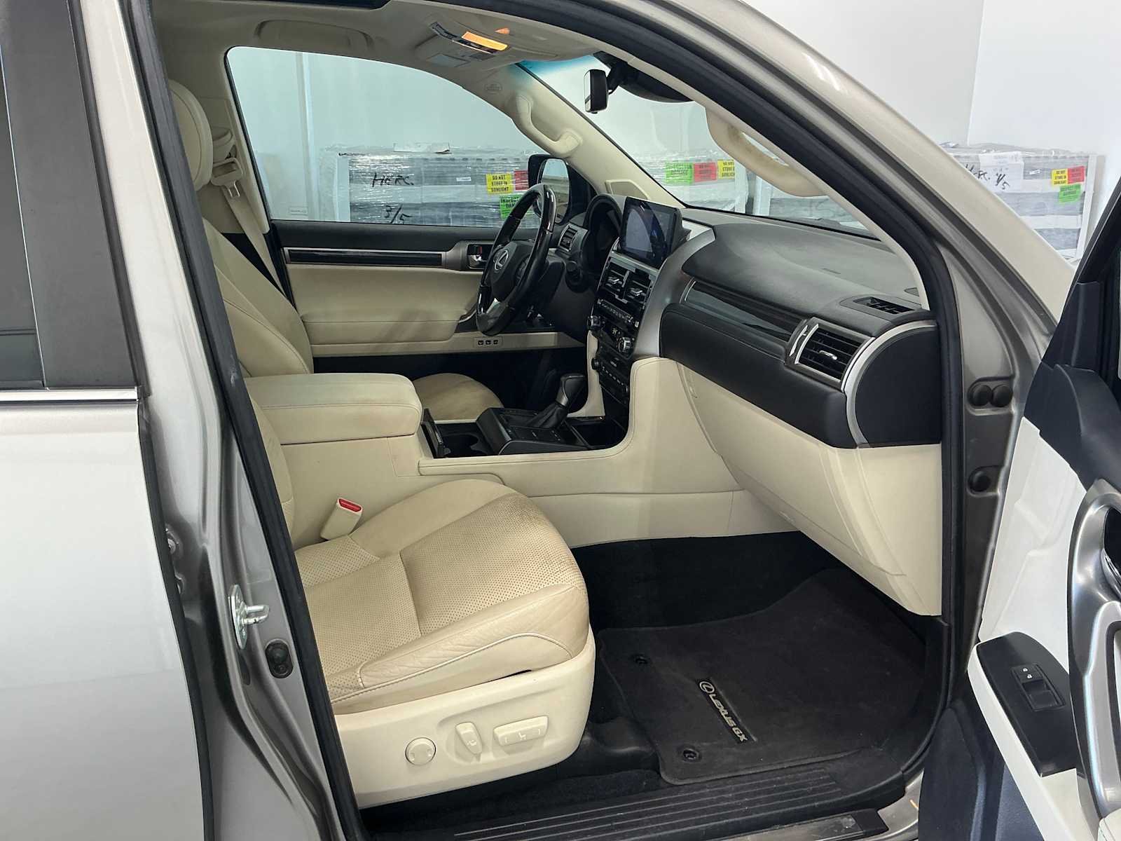 Used 2022 Atomic Silver Lexus Luxury image 13