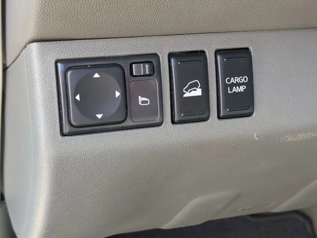 Used 2016 White Nissan SV image 15