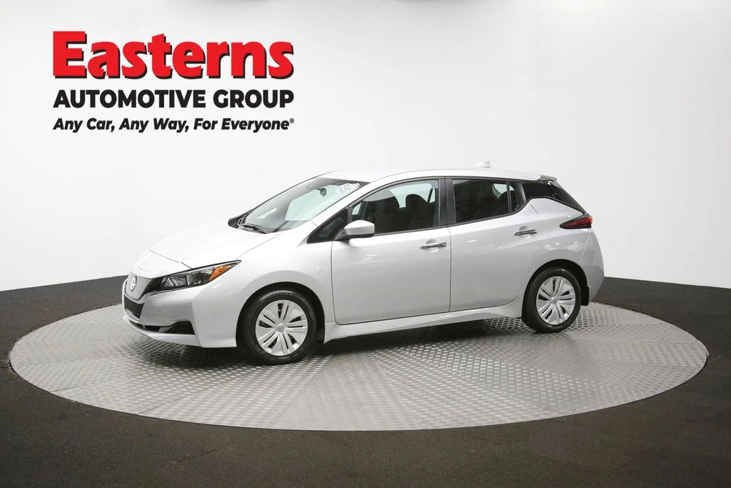 Used 2023 Silver Nissan S image 53