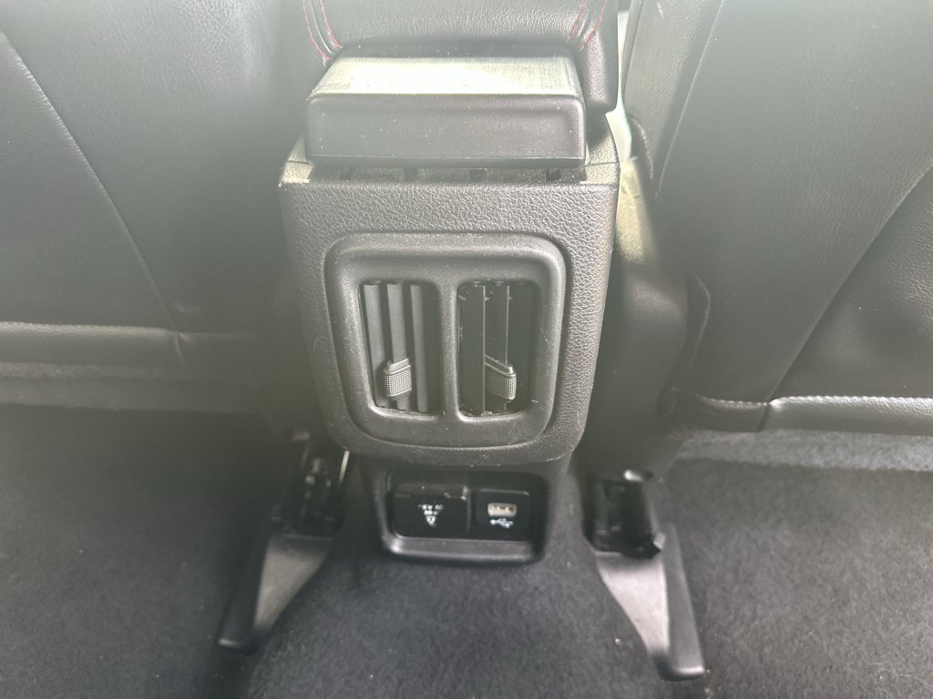 Used 2020 White Clearcoat Jeep Trailhawk image 29