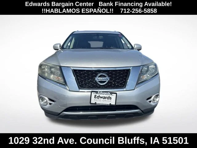 Used 2015 Silver Nissan SV image 2
