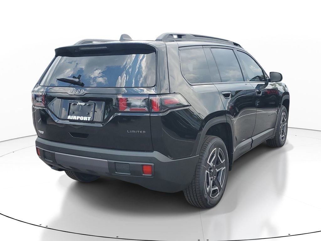 New 2026 Diamond Black Crystal Pearl-Coat Exterior Paint Jeep Limited image 4