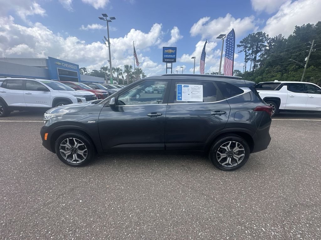 Used 2023  Kia EX image 13