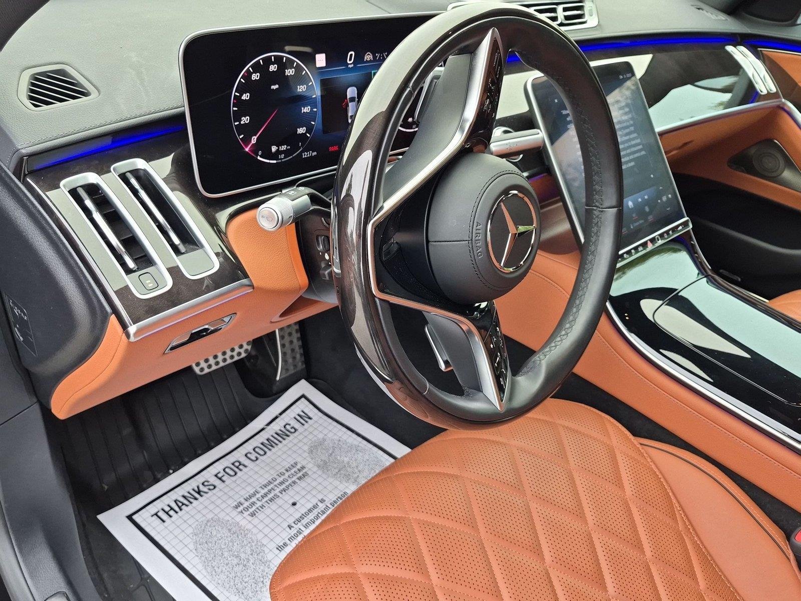 Used 2025 Obsidian Black Metallic Mercedes-Benz S 580e image 18