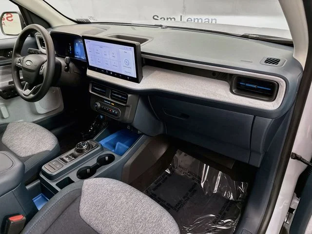 Used 2025 White Metallic Ford XLT image 26