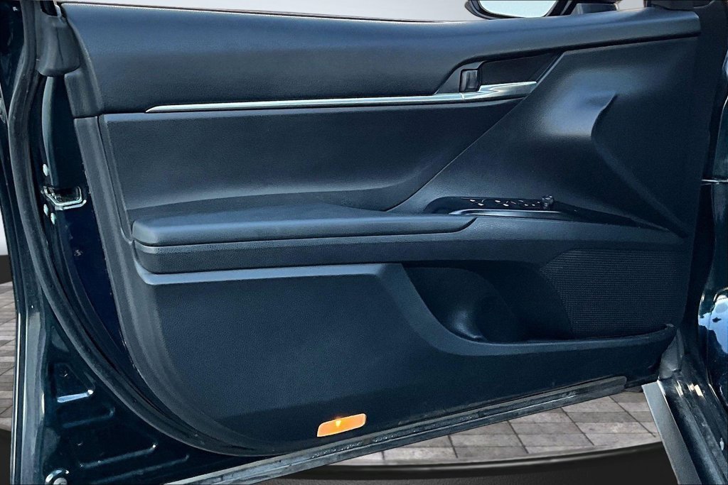 Used 2018 Blue Toyota LE image 20