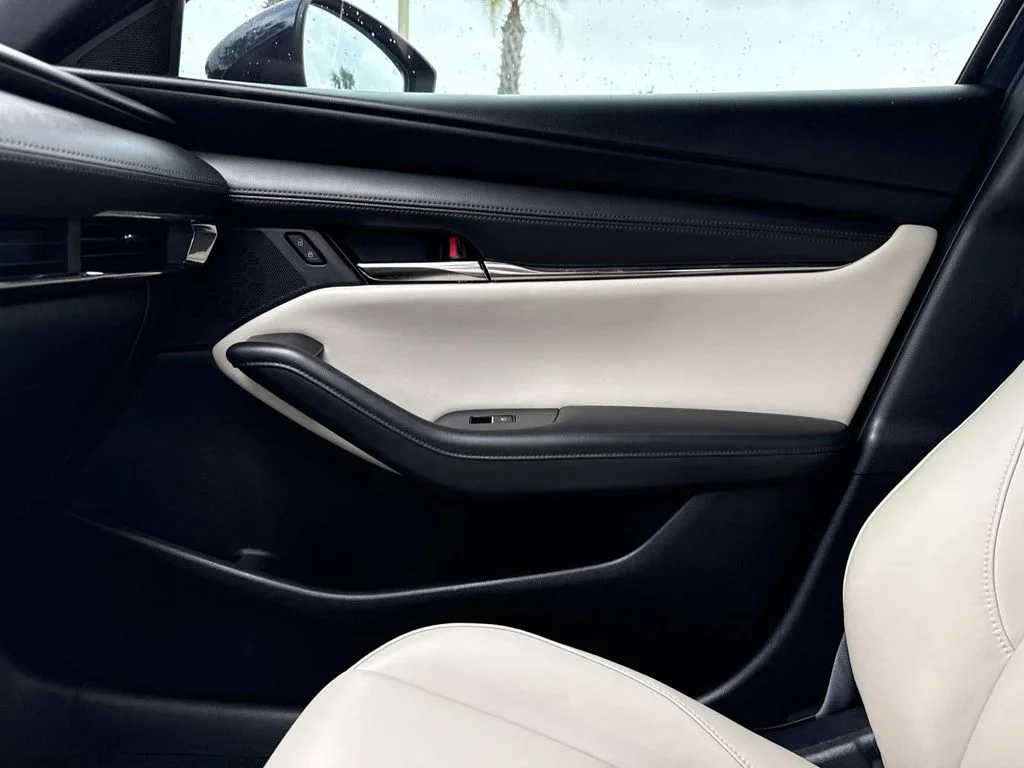 Used 2019 Blue Mazda Base image 27