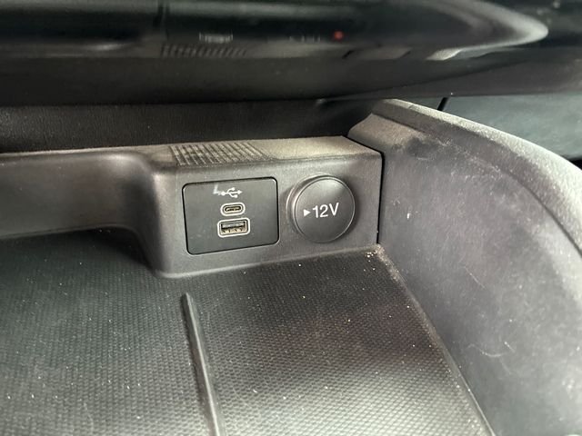 Used 2024 Gray Ford ST-Line image 29