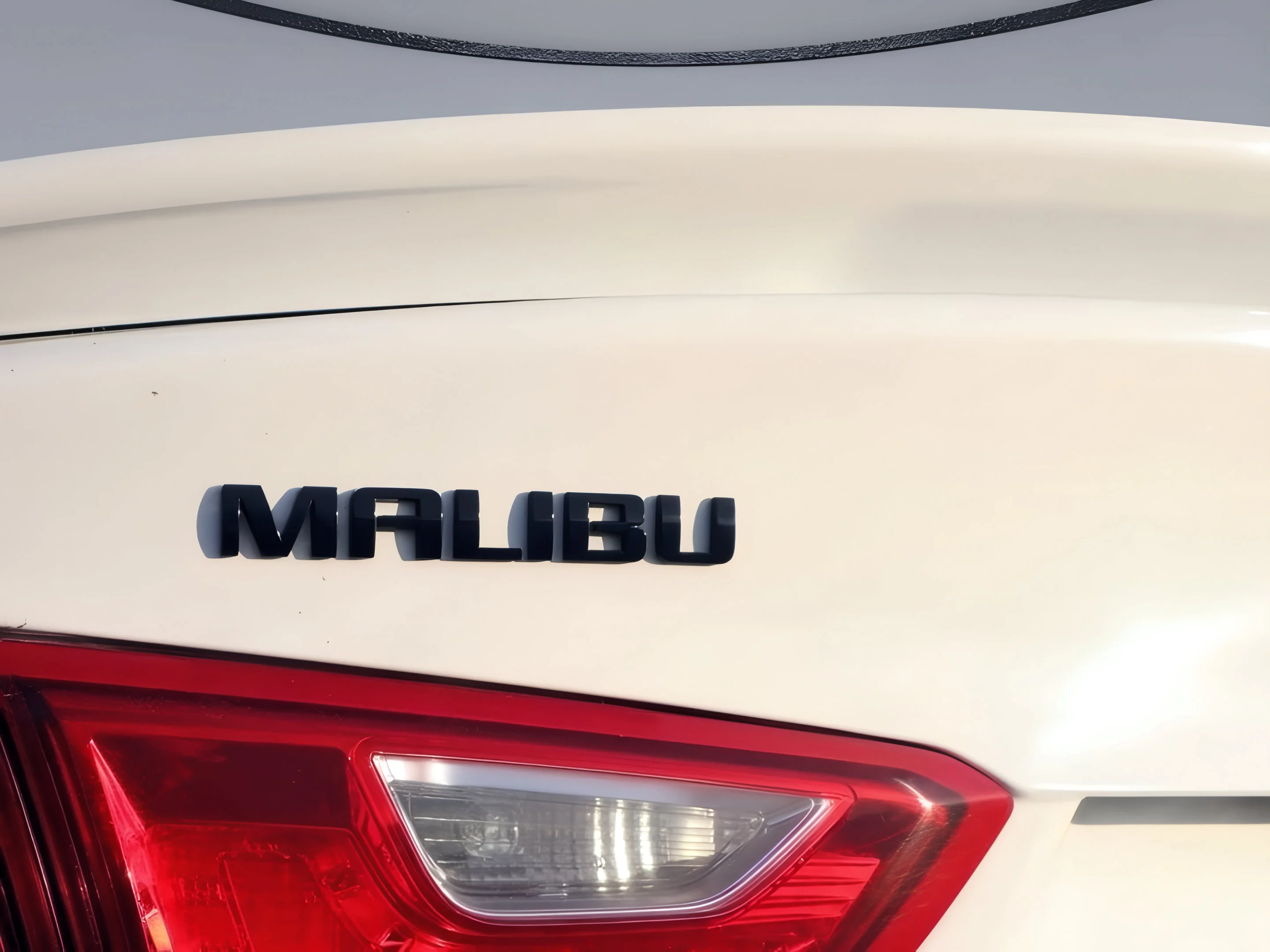 Used 2023 Summit White Chevrolet RS image 31
