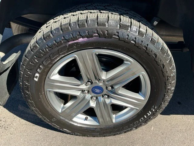 Certified Used 2019 Oxford White Ford XLT image 15
