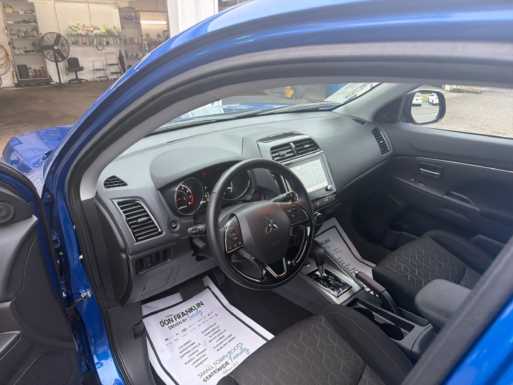 Used 2026 Blue Mitsubishi 2.0 LE image 16