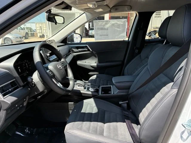 New 2026 Alpine Frost Nissan SL image 7