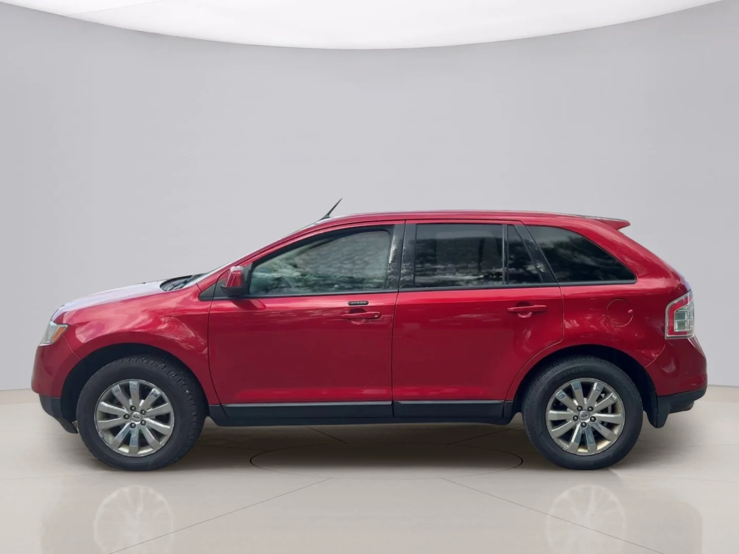 Used 2010 Red Ford SEL image 2