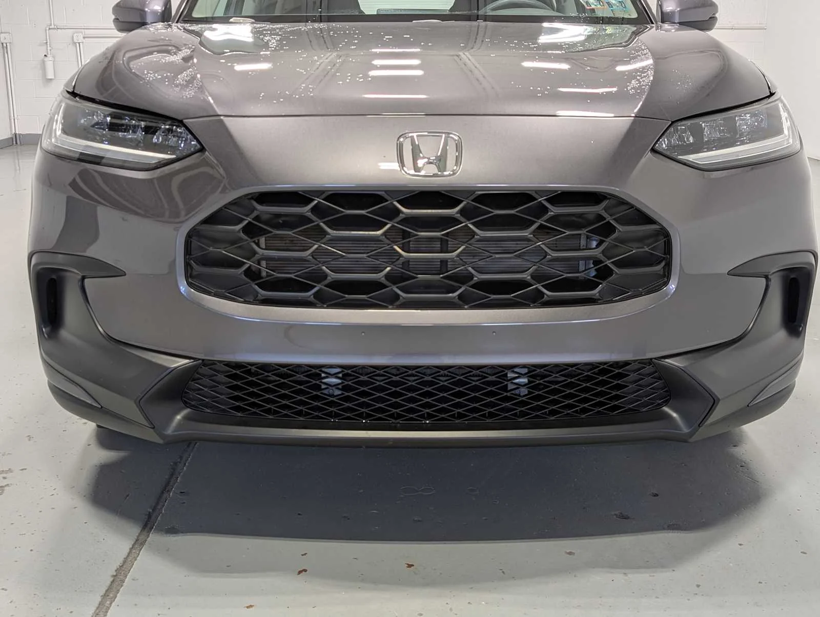 Certified Used 2024 Modern Steel Metallic Honda LX image 2