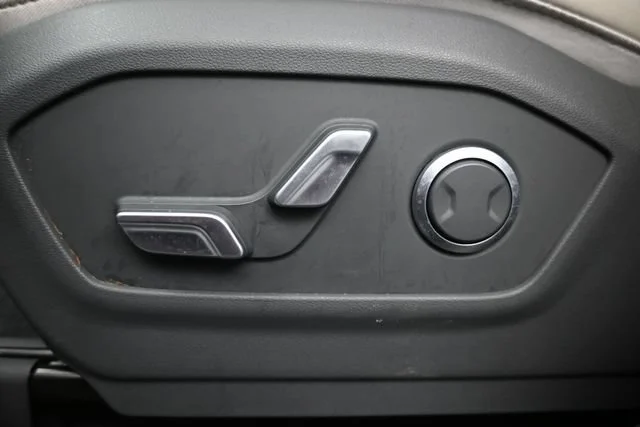 Used 2024 Rockwood Green Hyundai SEL image 11
