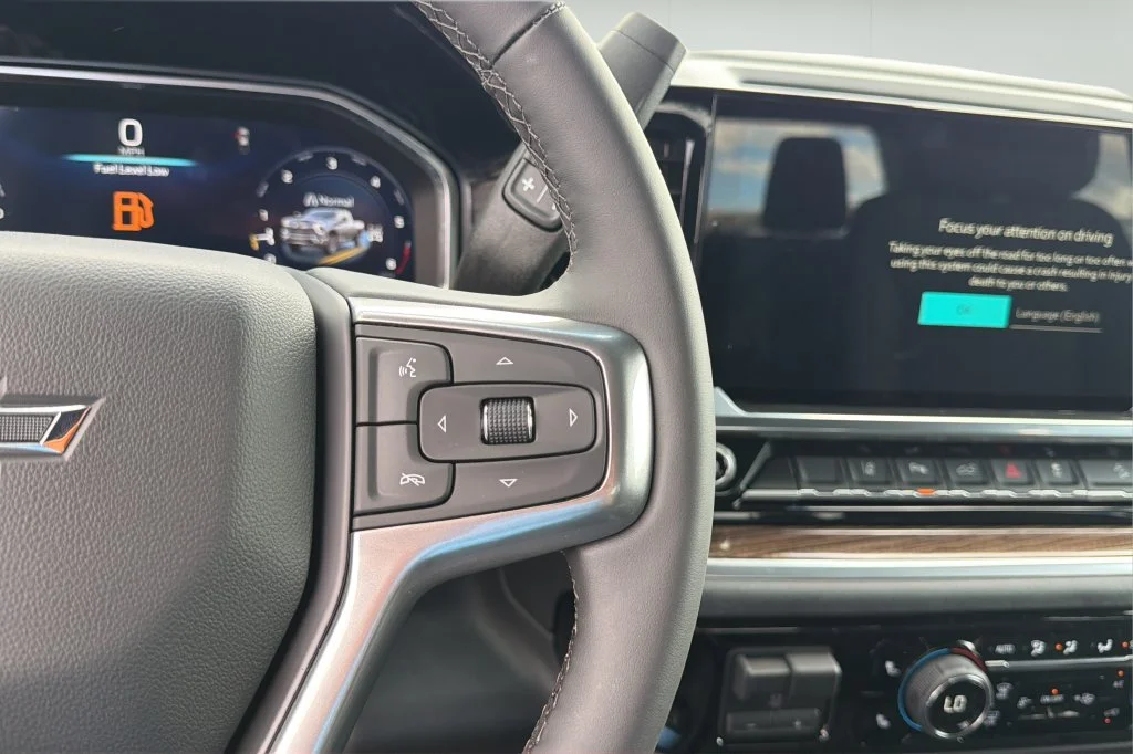 New 2026 Summit White Chevrolet LT image 23