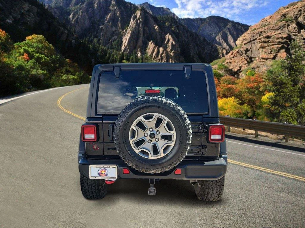 Used 2021 Black Clearcoat Jeep Unlimited Rubicon image 4