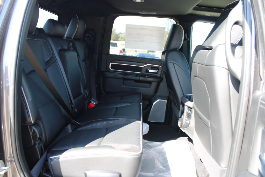 New 2026 Granite Crystal Metallic Clear-Coat Exterior Paint Ram Laramie image 11