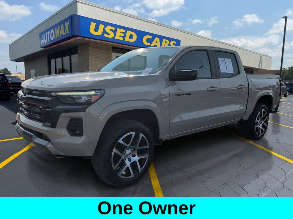 Used 2023 Sand Dune Metallic Chevrolet Z71 image 1
