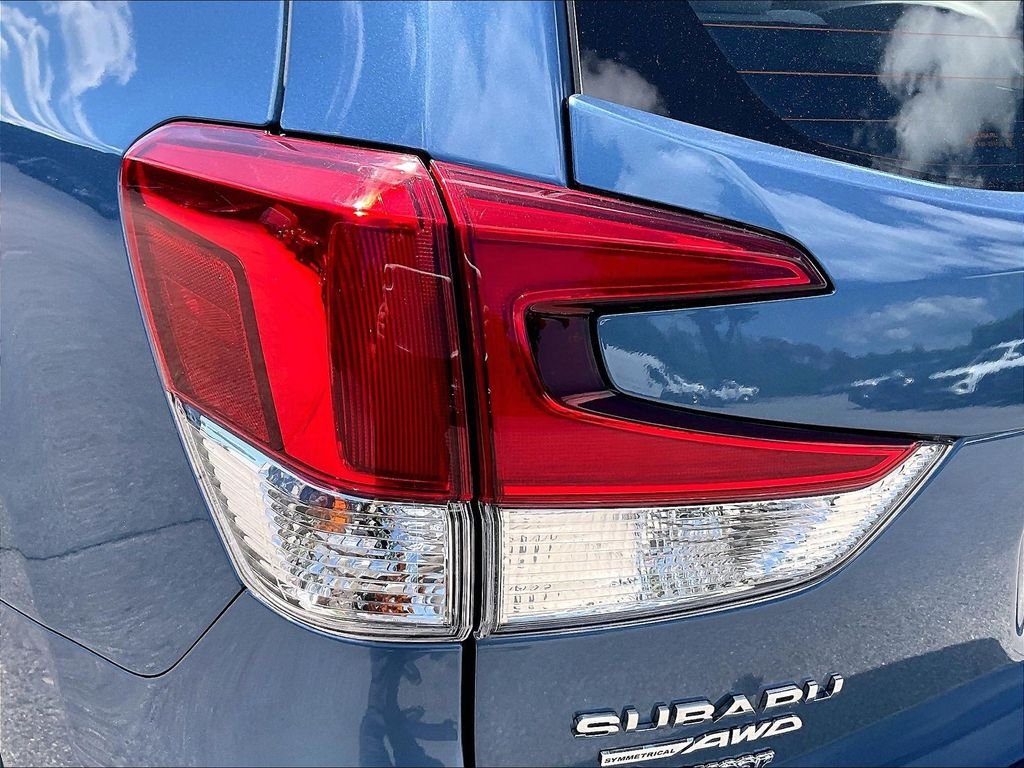 Used 2022 Horizon Blue Pearl Subaru Base image 28