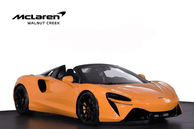 2026 McLaren Artura Spider 