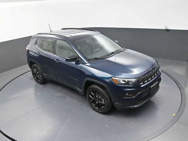 New 2026 Fathom Blue Pearl-Coat Exterior Paint Jeep Latitude image 11