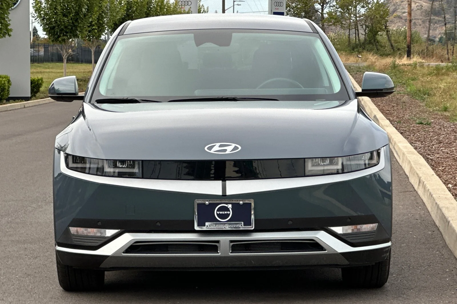 Used 2024 Green Hyundai SEL image 8