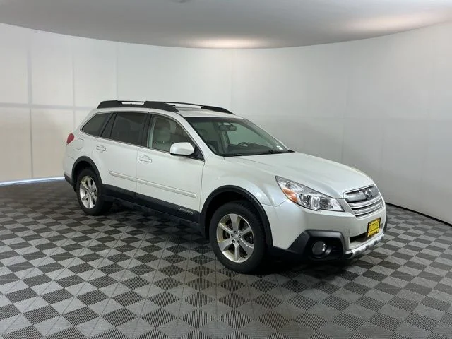 Used 2014 White Subaru 2.5i image 3