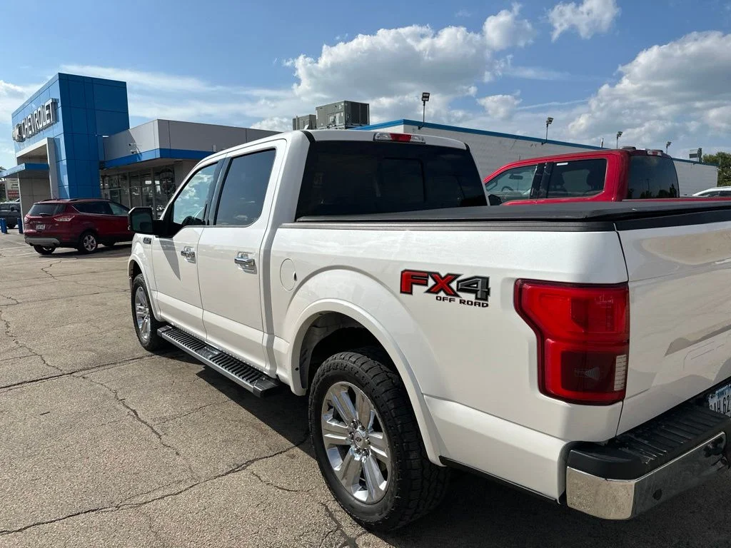 Used 2018 White Ford Lariat image 4