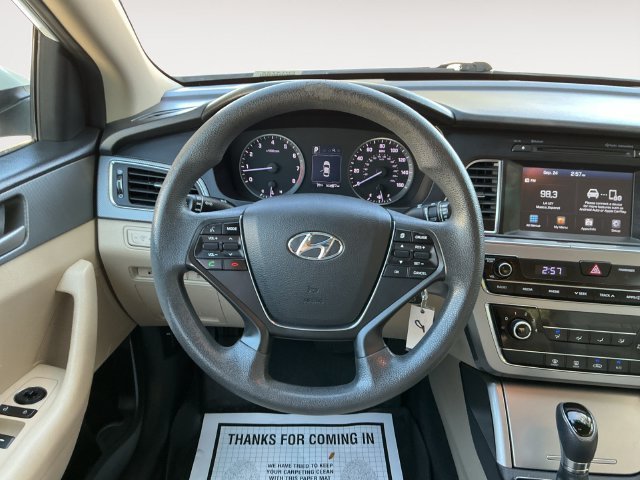 Used 2016 White Hyundai SE image 12