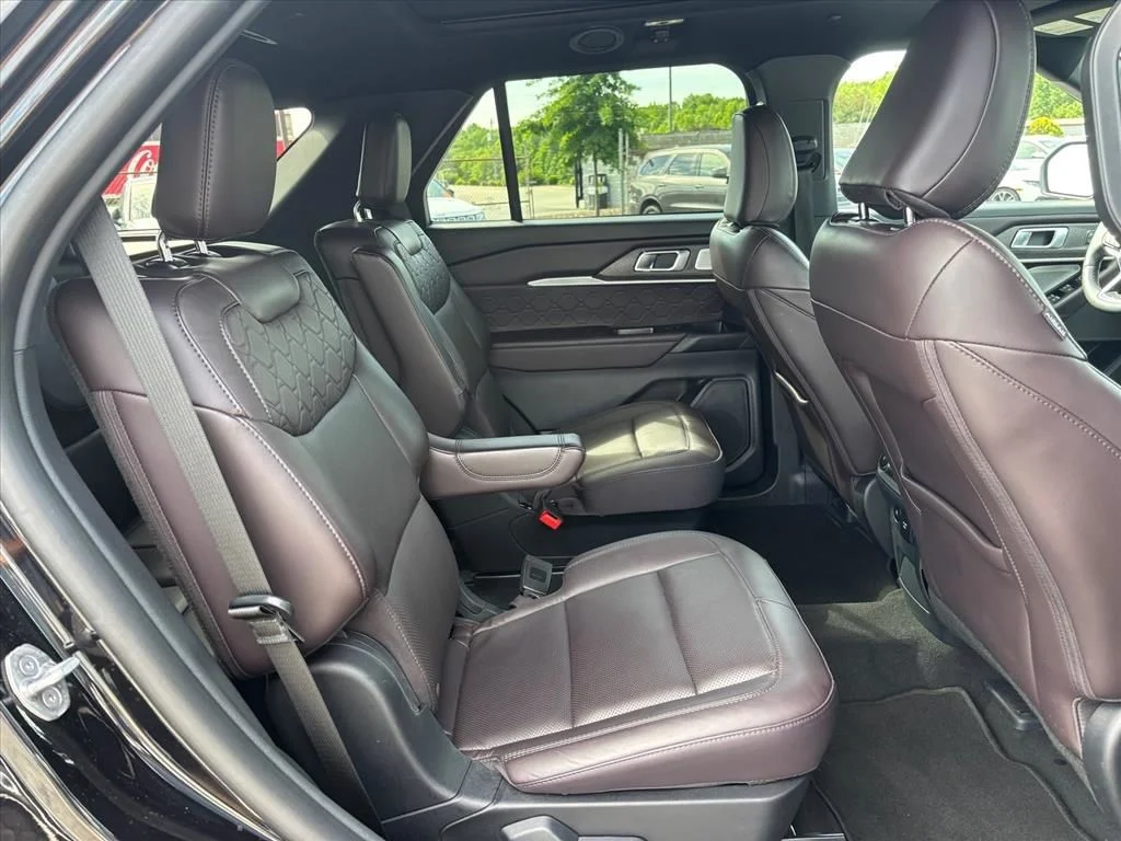 Used 2025 Black Ford Platinum image 15