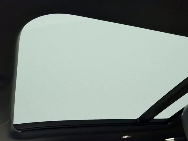 Used 2025 Black Land Rover S image 19