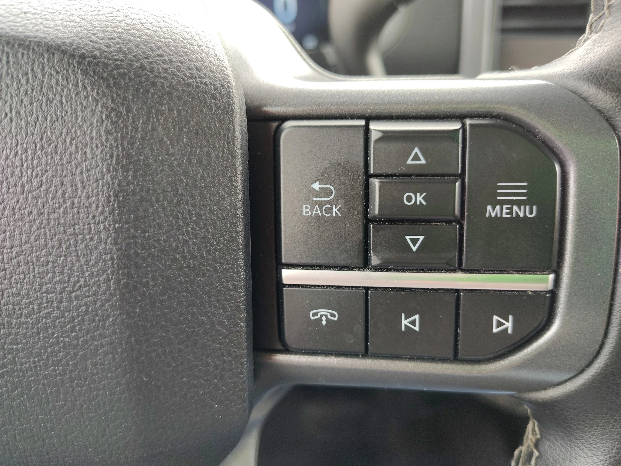Used 2025 Oxford White Ford XLT image 18