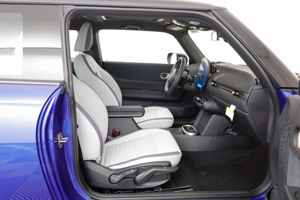 2026 MINI Hardtop 2 Door Oxford Edition - Photo 17