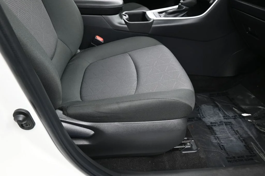 Used 2025 Ice Toyota XLE image 38