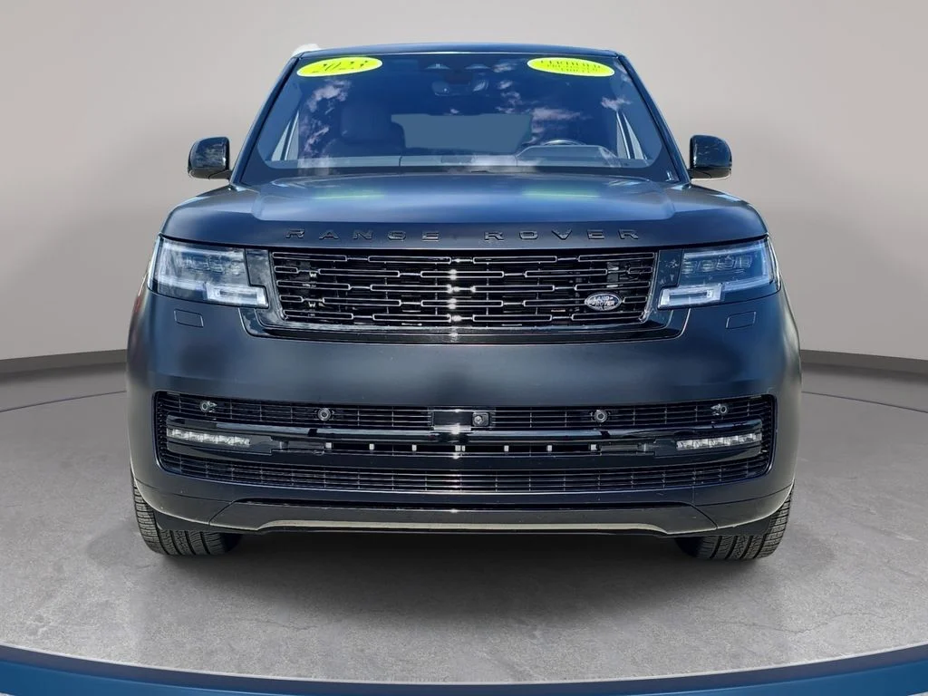 Certified Used 2023 Black Land Rover SE image 2