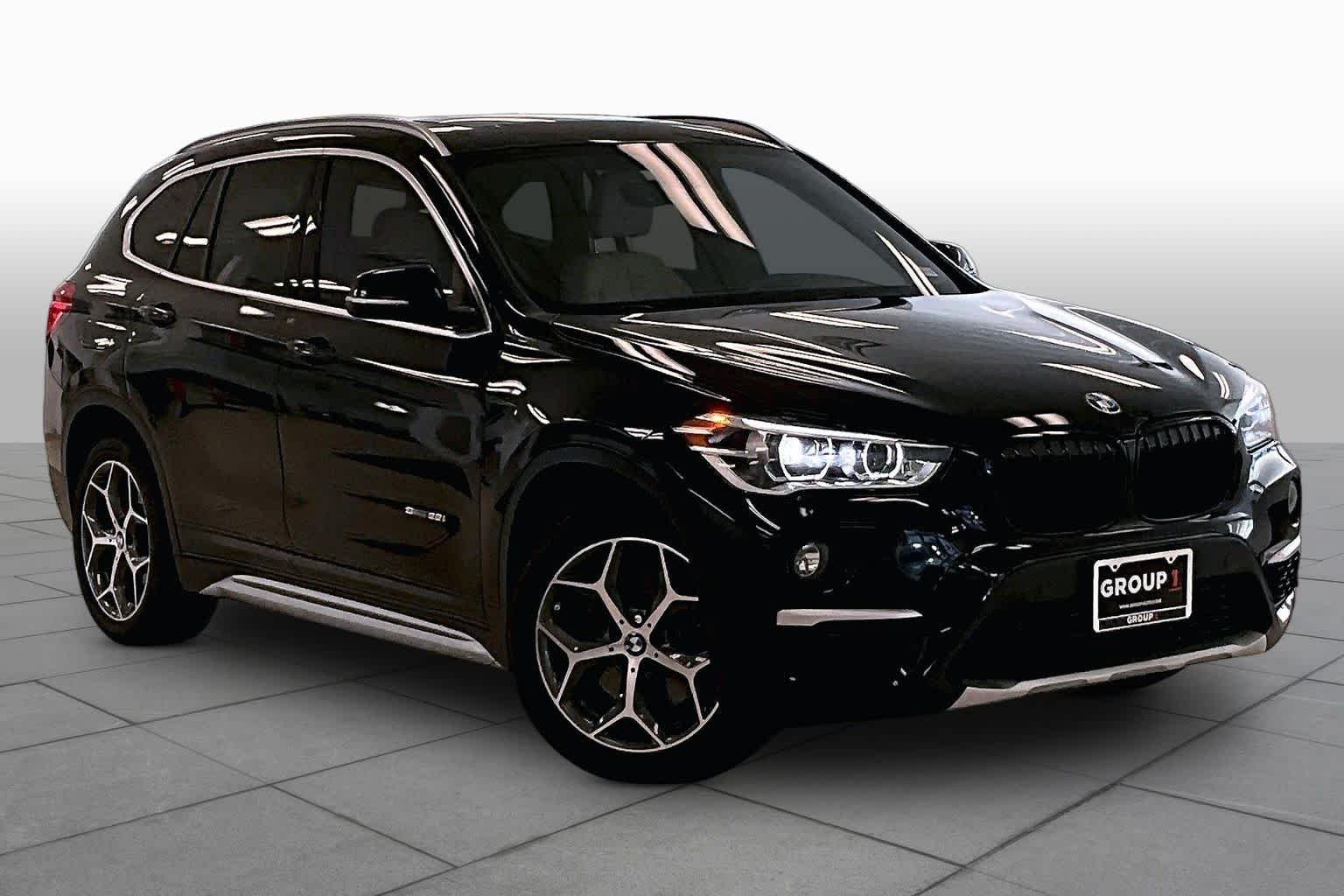 Used 2017 Jet Black BMW sDrive28i image 2
