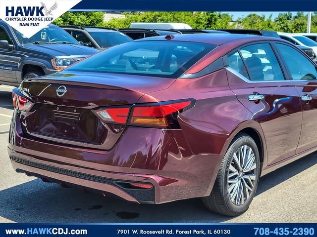 Used 2025 Red Nissan 2.5 SV image 6