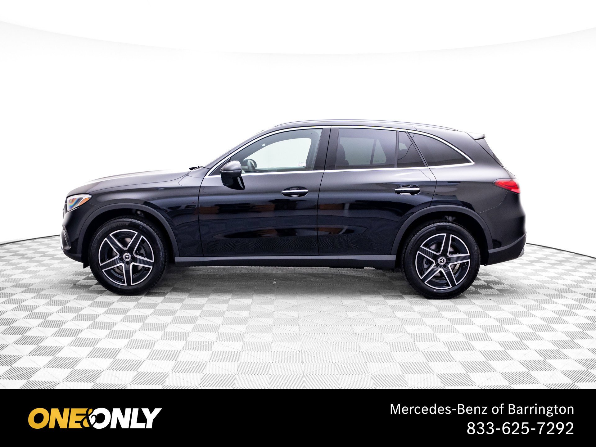 New 2026 Black Mercedes-Benz GLC 300 image 41